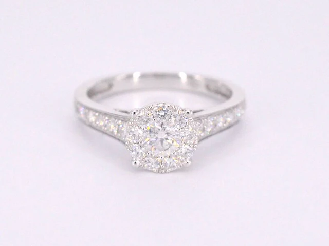 Witgouden entourage ring met briljant geslepen diamanten 1.00 carat - afbeelding 9 van  12