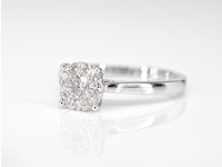 Witgouden entourage ring met briljant geslepen diamanten - afbeelding 5 van  6