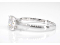 Witgouden entourage ring met briljant geslepen diamanten - afbeelding 6 van  6