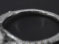 Witgouden entourage ring met diamanten en een briljant - afbeelding 2 van  10