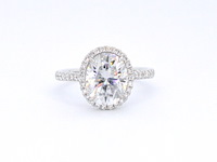 Witgouden entourage ring met diamanten en een gemaakte ovale briljant - afbeelding 8 van  11