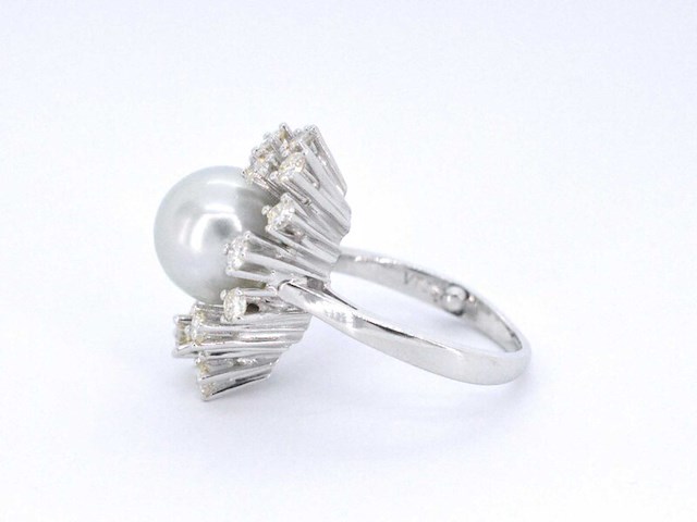 Witgouden entourage ring met diamanten en een zuidzee parel - afbeelding 5 van  8
