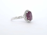 Witgouden entourage ring met diamanten en robijn - afbeelding 7 van  11