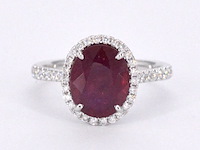 Witgouden entourage ring met diamanten en robijn - afbeelding 8 van  11