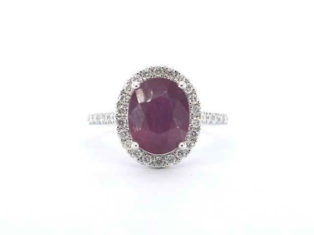 Witgouden entourage ring met diamanten en robijn - afbeelding 1 van  12