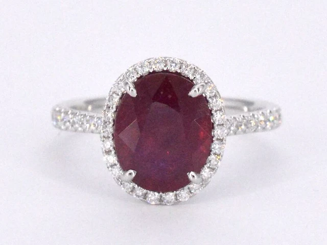 Witgouden entourage ring met diamanten en robijn - afbeelding 8 van  11