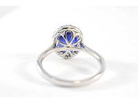 Witgouden entourage ring met diamanten en saffier - afbeelding 7 van  7