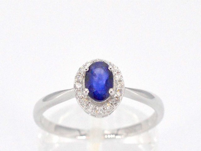 Witgouden entourage ring met diamanten en saffier - afbeelding 1 van  13