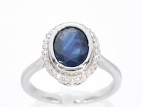 Witgouden entourage ring met diamanten en saffier - afbeelding 1 van  11