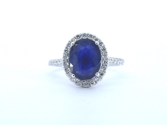 Witgouden entourage ring met diamanten en saffier - afbeelding 1 van  9