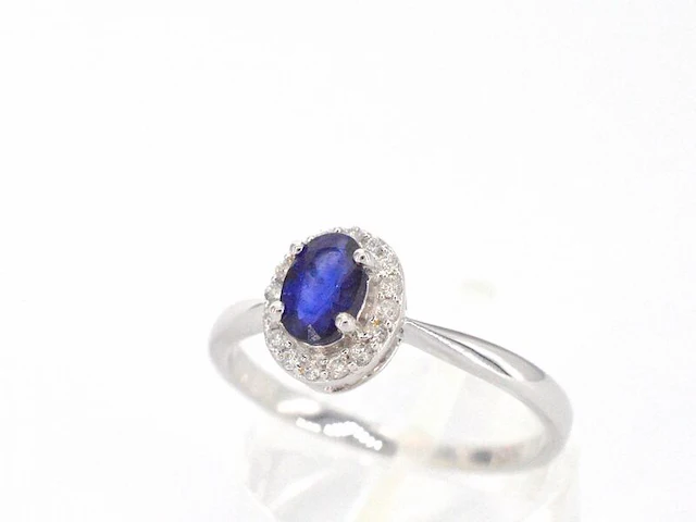 Witgouden entourage ring met diamanten en saffier - afbeelding 9 van  14