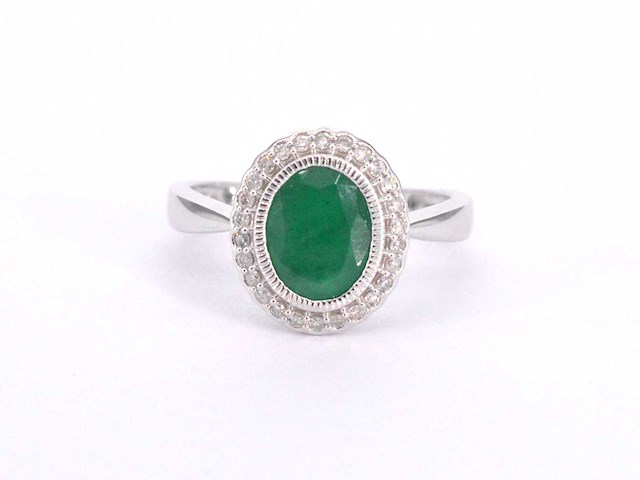 Witgouden entourage ring met diamanten en smaragd - afbeelding 7 van  9
