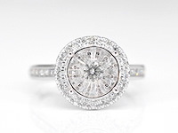 Witgouden entourage ring met diamanten - afbeelding 4 van  6