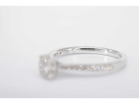 Witgouden entourage ring met diamanten - afbeelding 6 van  6