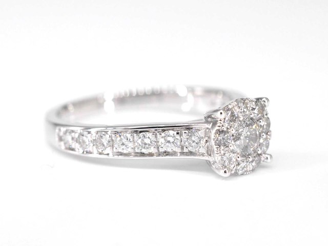 Witgouden entourage ring met diamanten - afbeelding 4 van  5