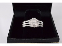 Witgouden entourage ring met diamanten - afbeelding 5 van  9