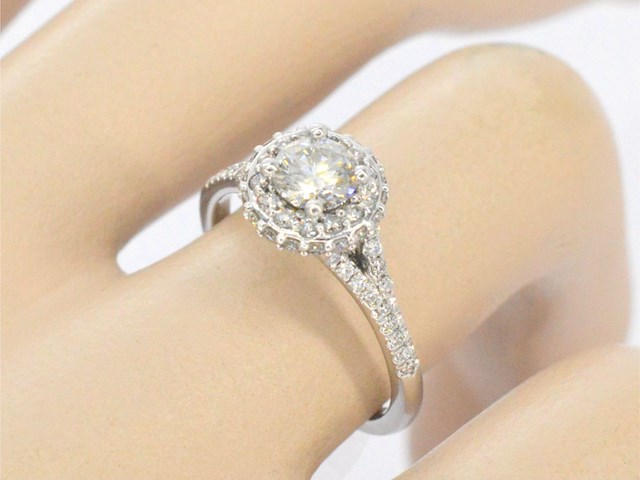 Witgouden entourage ring met diamanten - afbeelding 4 van  11