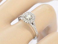 Witgouden entourage ring met diamanten - afbeelding 4 van  11