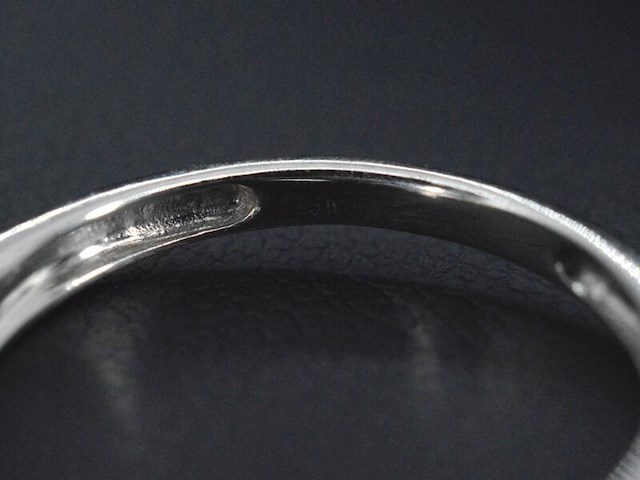 Witgouden entourage ring met diamanten - afbeelding 11 van  11