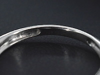 Witgouden entourage ring met diamanten - afbeelding 11 van  11