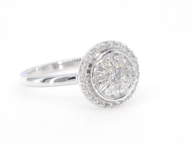 Witgouden entourage ring met diamanten - afbeelding 2 van  8