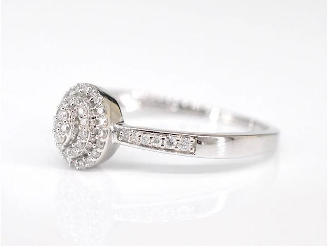 Witgouden entourage ring met diamanten - afbeelding 3 van  8