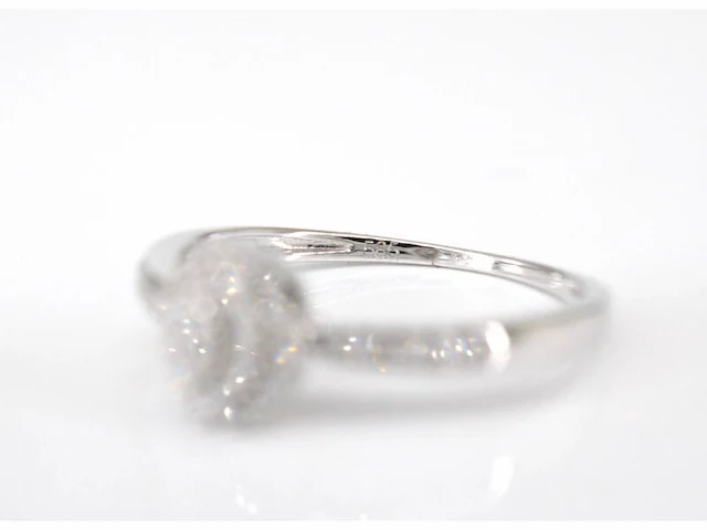 Witgouden entourage ring met diamanten - afbeelding 5 van  8