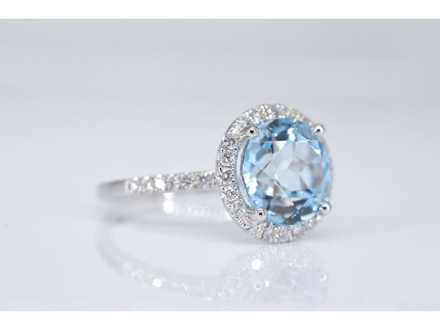 Witgouden entourage ring met een natuurlijke geslepen topaas - afbeelding 4 van  7