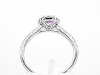 Witgouden entourage ring met een roze saffier - afbeelding 7 van  8