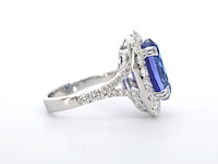 Witgouden entourage ring met een tanzaniet van 7.00 carat - afbeelding 3 van  13