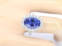 Witgouden entourage ring met een tanzaniet van 7.00 carat - afbeelding 6 van  13