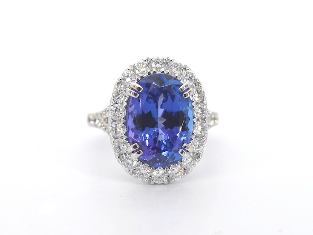 Witgouden entourage ring met een tanzaniet van 7.00 carat - afbeelding 9 van  13