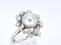 Witgouden entourage ring met natuurlijke diamanten en een bijzondere zuidzee parel - afbeelding 5 van  10