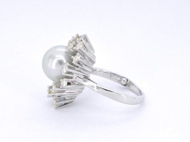 Witgouden entourage ring met natuurlijke diamanten en een bijzondere zuidzee parel - afbeelding 6 van  10