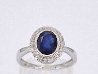 Witgouden entourage ring met natuurlijke diamanten en saffier - afbeelding 1 van  11
