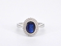Witgouden entourage ring met natuurlijke diamanten en saffier - afbeelding 8 van  11
