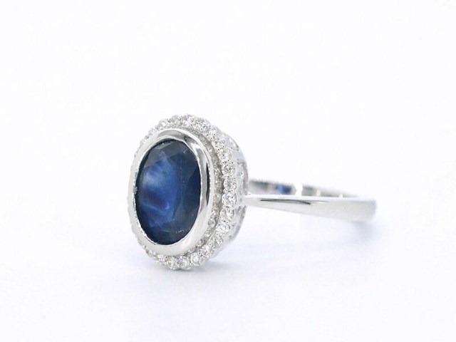 Witgouden entourage ring met natuurlijke diamanten en saffier - afbeelding 10 van  11