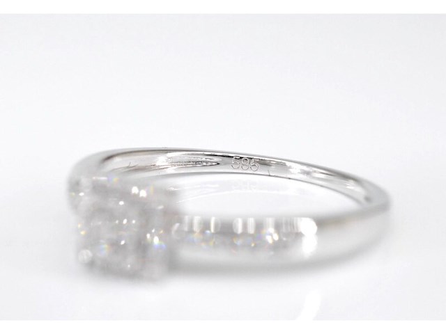 Witgouden entourage ring met natuurlijke diamanten - afbeelding 5 van  9