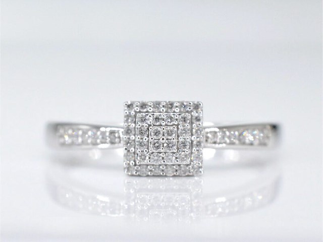 Witgouden entourage ring met natuurlijke diamanten - afbeelding 6 van  9