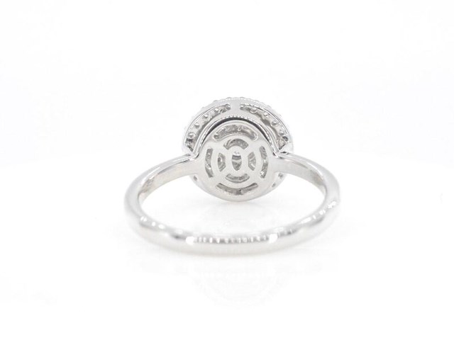 Witgouden entourage ring met natuurlijke diamanten - afbeelding 4 van  8