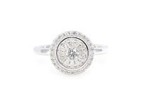 Witgouden entourage ring met natuurlijke diamanten - afbeelding 5 van  8