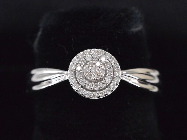 Witgouden entourage ring met natuurlijke diamanten - afbeelding 5 van  9