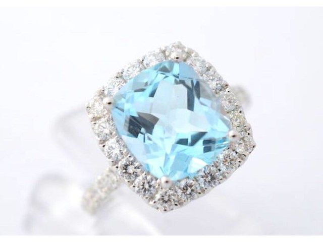 Witgouden entourage ring met natuurlijke topaas en diamanten - afbeelding 1 van  9