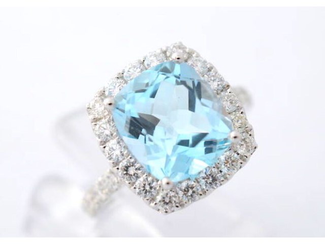 Witgouden entourage ring met natuurlijke topaas en diamanten - afbeelding 1 van  9
