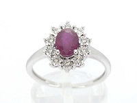 Witgouden entourage ring met robijn en diamanten - afbeelding 1 van  8