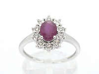 Witgouden entourage ring met robijn en diamanten - afbeelding 1 van  7