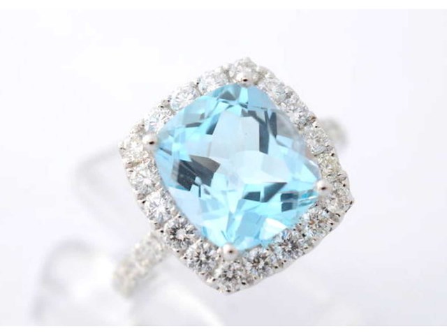 Witgouden entourage ring met topaas en diamanten - afbeelding 1 van  8