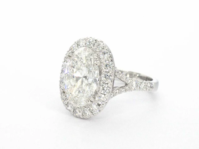 Witgouden entourage ring ovaal 5.00 ct igi - afbeelding 3 van  9