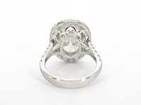 Witgouden entourage ring ovaal diamant 5.00 carat - afbeelding 7 van  9