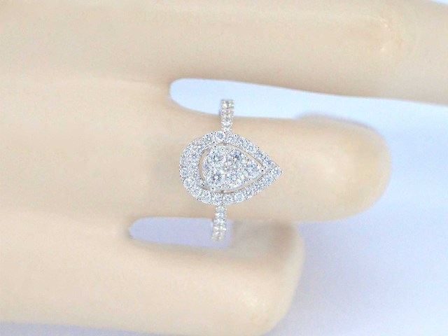 Witgouden entourage ring pear shape diamant - afbeelding 3 van  10